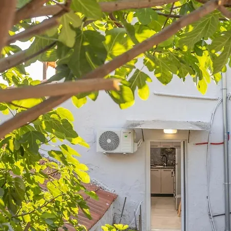 Apartament Samprinos