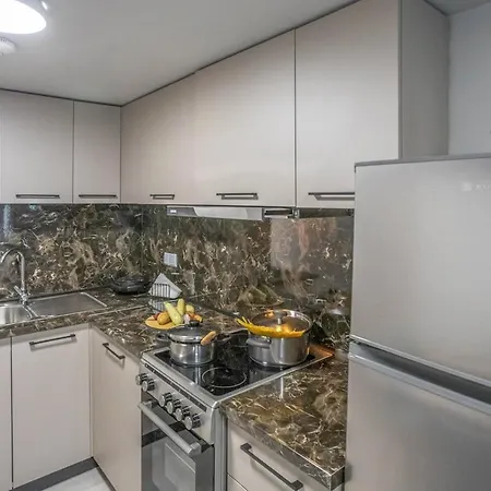 Samprinos Apartament *
